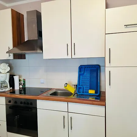 Appartement Fuer 7: Zentrale Lage Mit Privatparkplatz Novalja Exterior photo