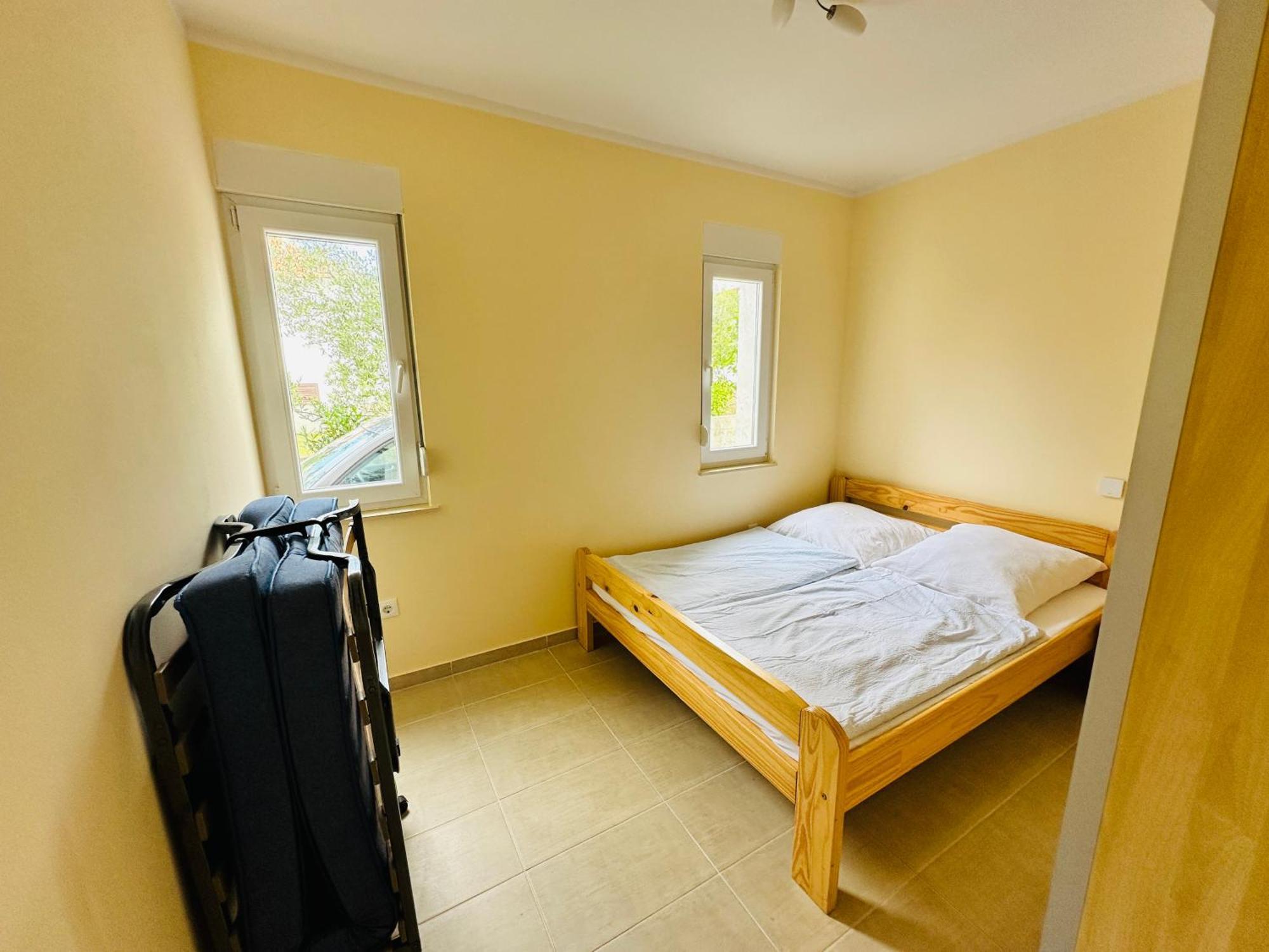 Apartment Fuer 7: Zentrale Lage Mit Privatparkplatz *